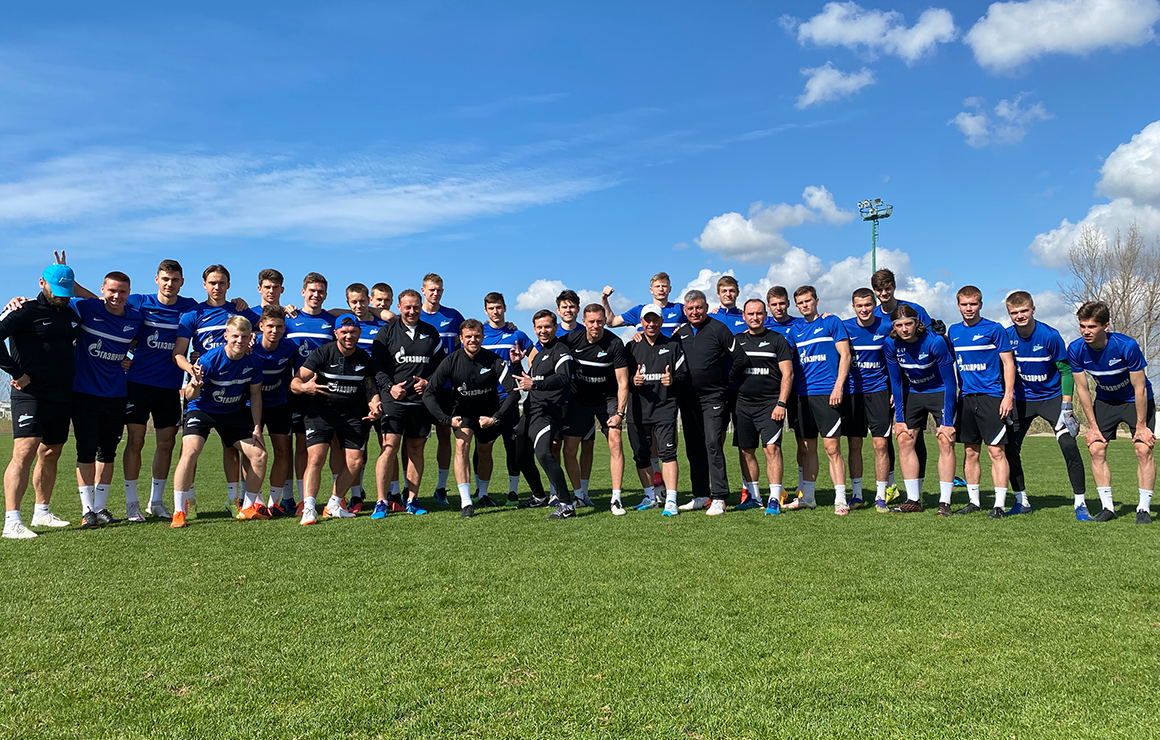 Команда продолжи. Каа фк турция команда. Ночная лига. Игроки регби металлург. Игра за первое место по хоккею звезда гжели против лидера.